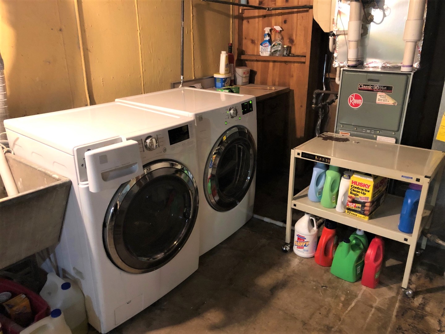 408 North Aldine Avenue Park Ridge, IL 60068 - Photo 9 of 12 a utility room with dryer and washer