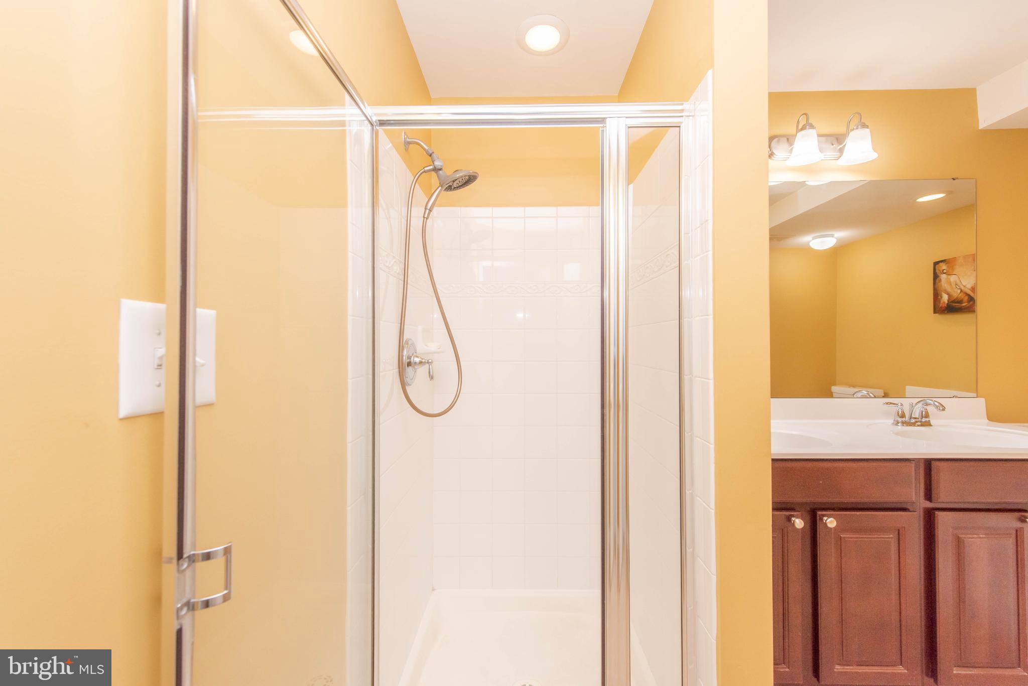 4708 Arsenal Road, Unit 44 Ellicott City, MD 21042 - Photo 13 of 23 Owner's Bathroom