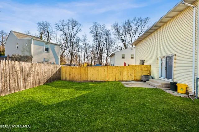 $2,300 | 144 New Cedar Lane, Hamilton, NJ 08610