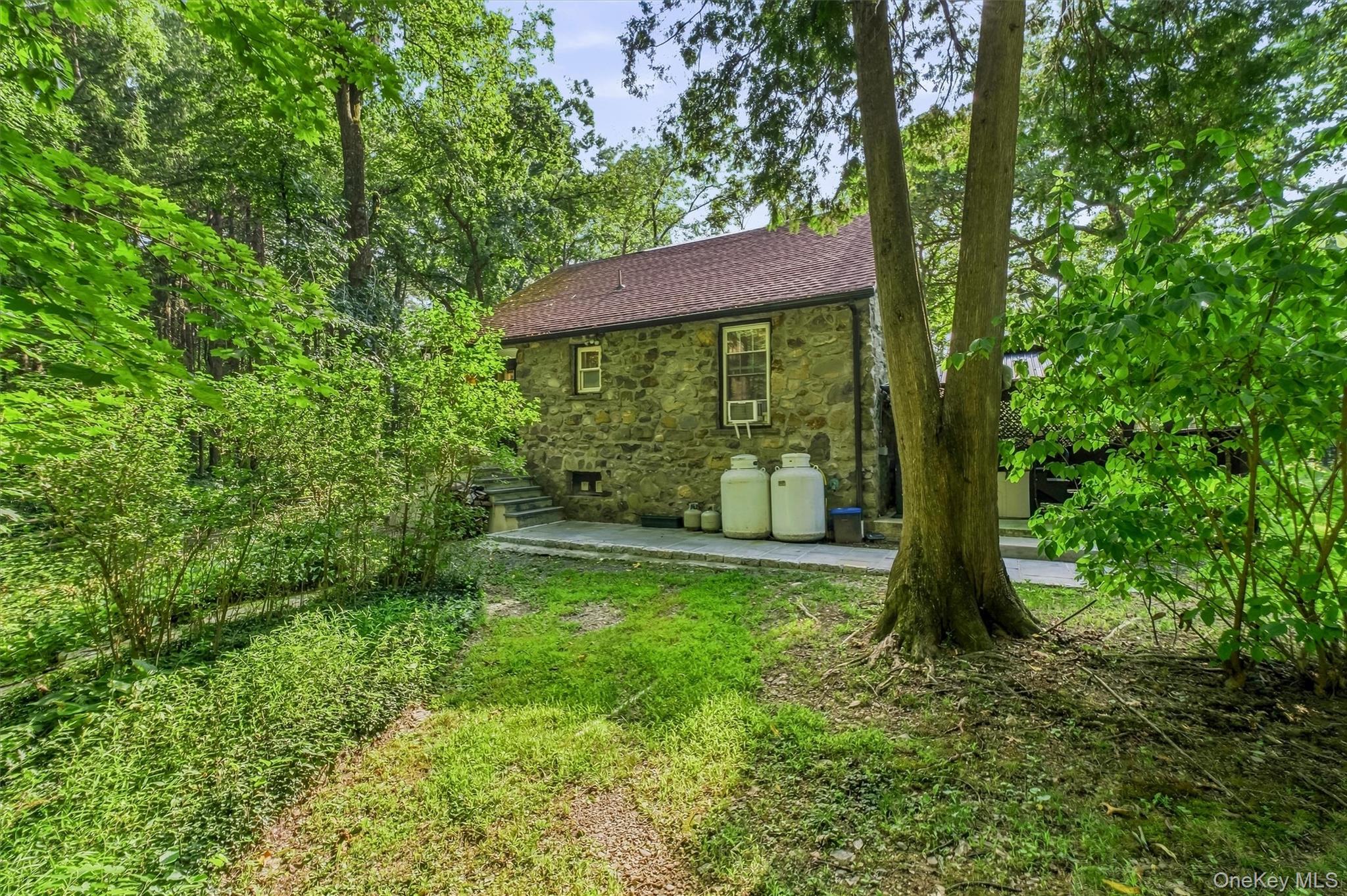 231 Rombout Road Pleasant Valley, NY 12569 - Photo 38 of 48 Gallery Image 38