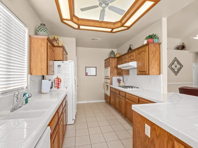 $530,000 | 2887 East Christopher Drive, Fresno, CA 93720