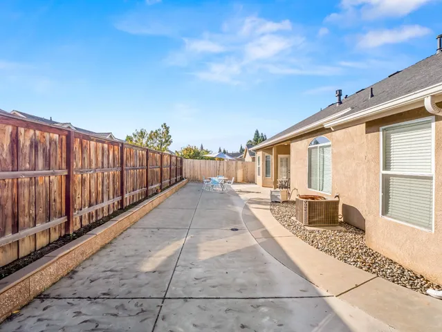 $530,000 | 2887 East Christopher Drive, Fresno, CA 93720