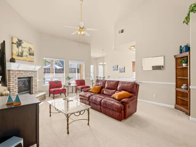 $530,000 | 2887 East Christopher Drive, Fresno, CA 93720