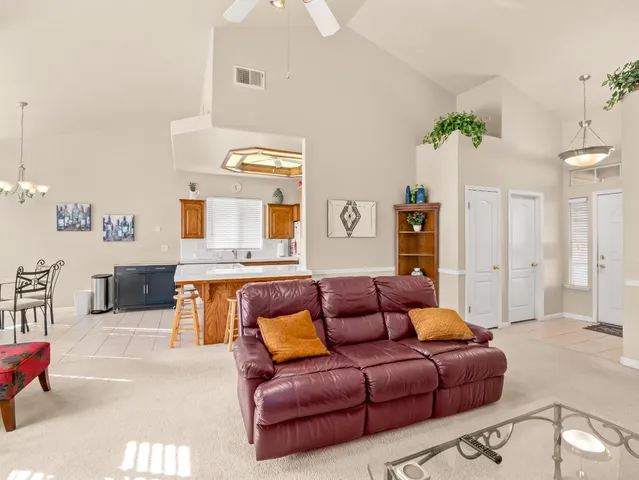 $530,000 | 2887 East Christopher Drive, Fresno, CA 93720