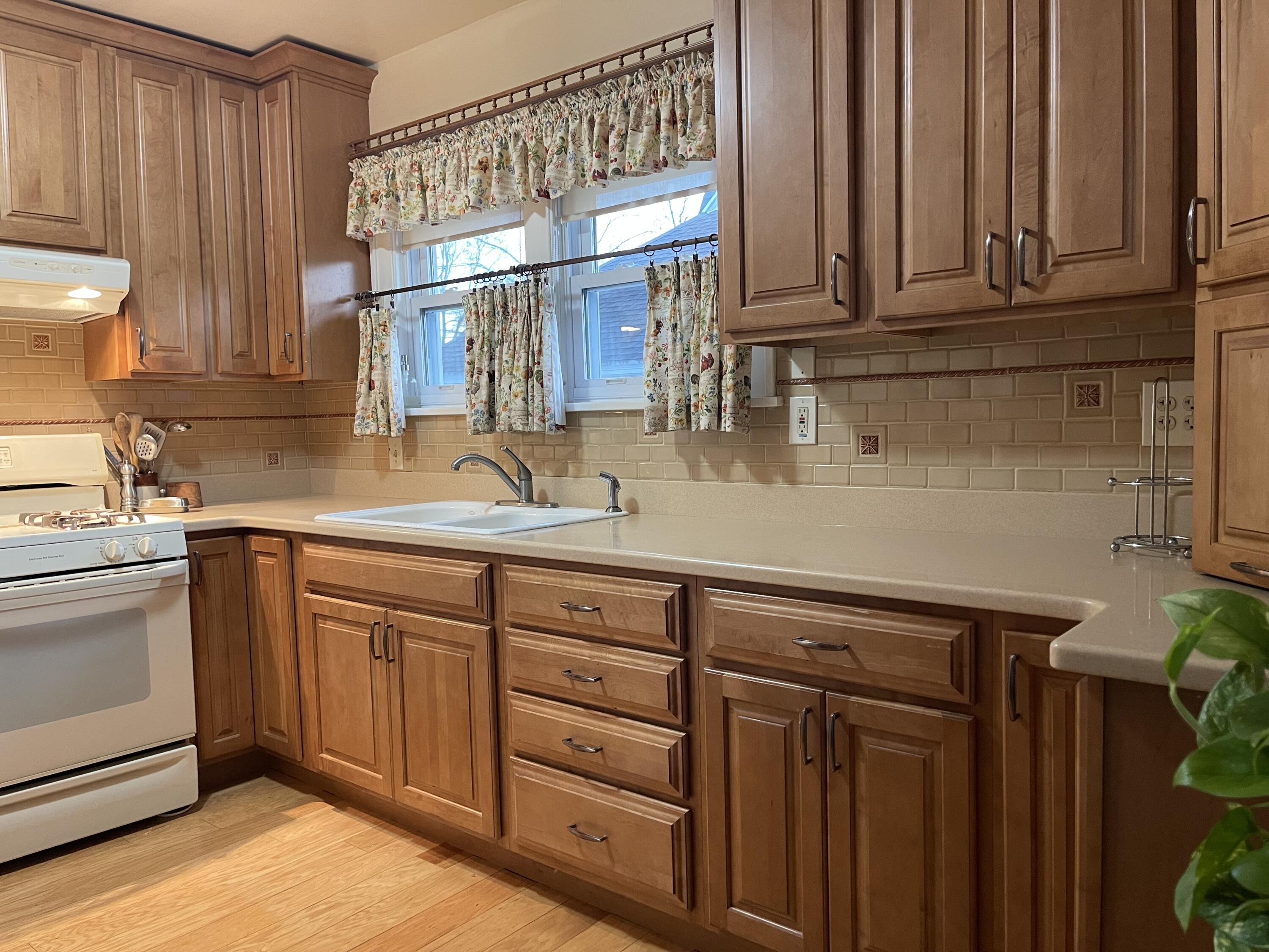 2897 Roosevelt Road Muskegon, MI 49441 - Photo 11 of 32 K1