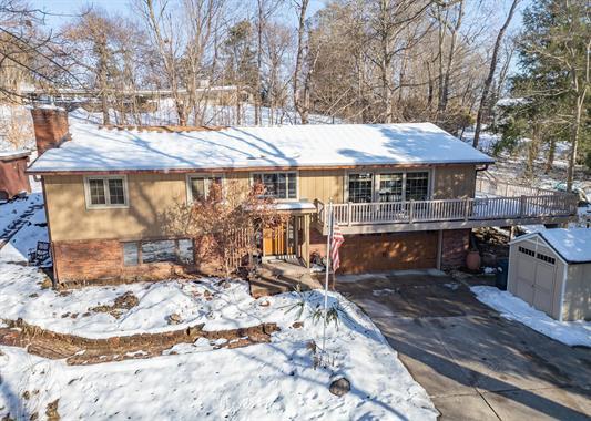 3 Heather Lane Clinton, IA 52732 - Photo 4 of 33