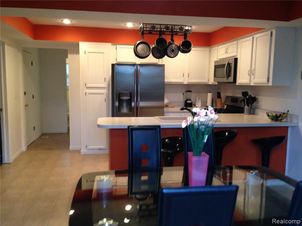 2833 Sandhurst Rochester Hills, MI 48307 - Photo 27 of 61