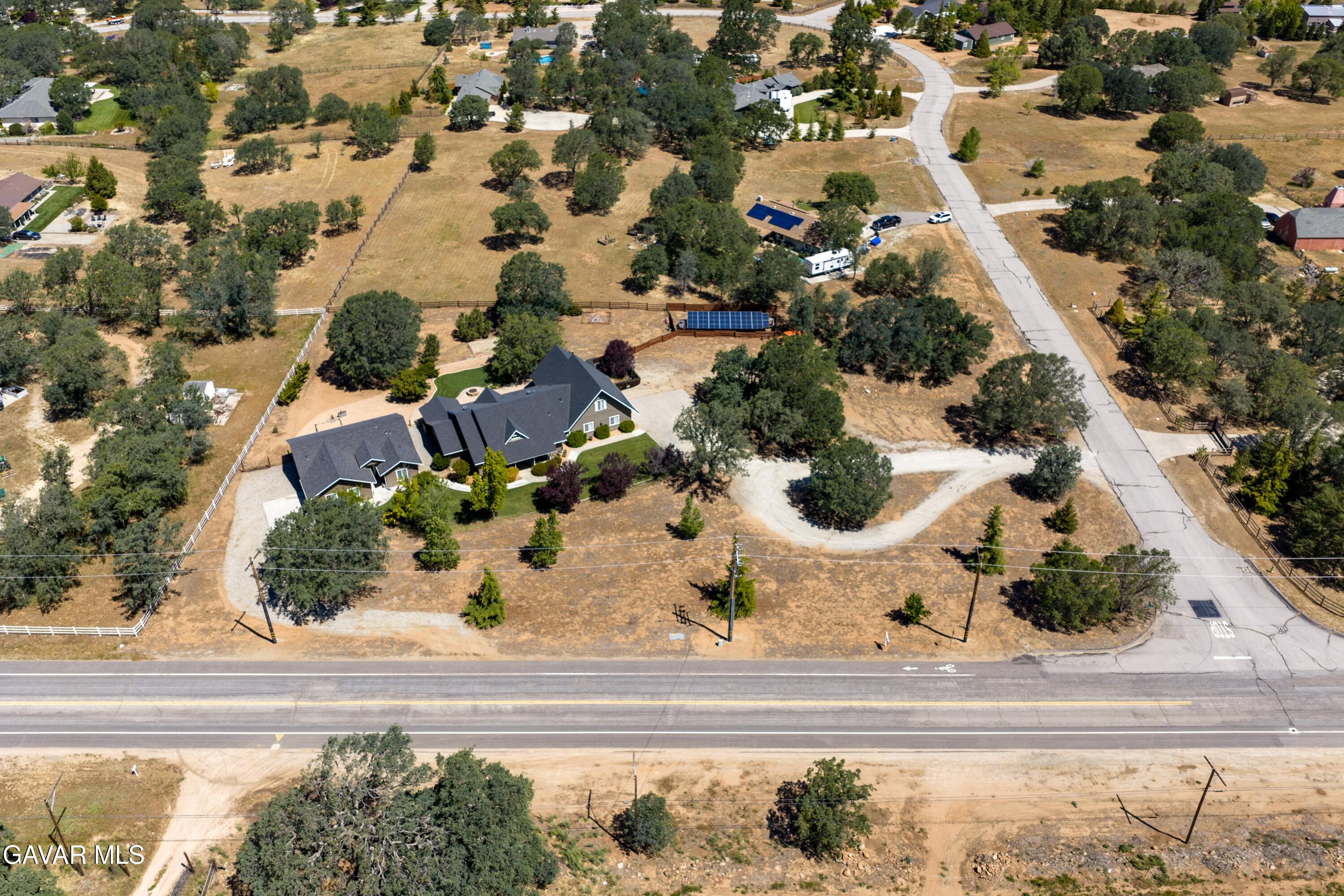 20761 Schout Road Tehachapi, CA 93561 - Photo 51 of 54 12-DJI_20260429112335_0028_D-HDR