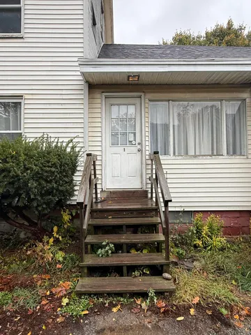 $180,000 | 387 Broadway, Bangor, ME 04401