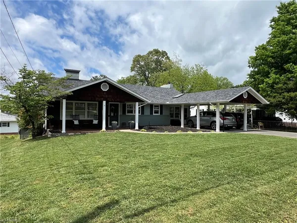 $409,999 | 1529 5 Oaks Trail, Mount Airy, NC 27030