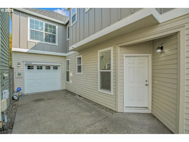 $489,900 | 20669 Southwest Skiver Street, Beaverton, OR 97078