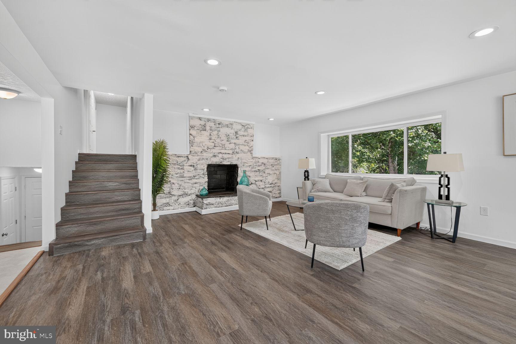 4150 Sweetman Road Marbury, MD 20658 - Photo 5 of 33 Bright and airy modern living space.