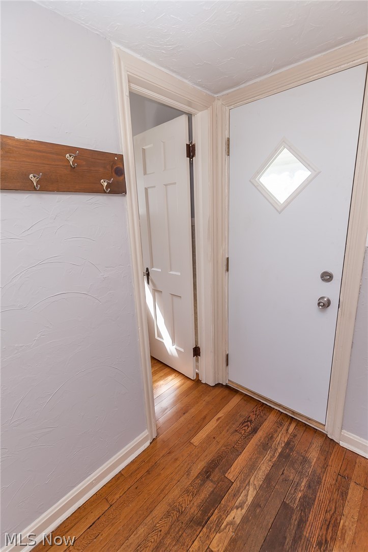 2212 Barrington Road Cleveland, OH 44118 - Photo 22 of 35