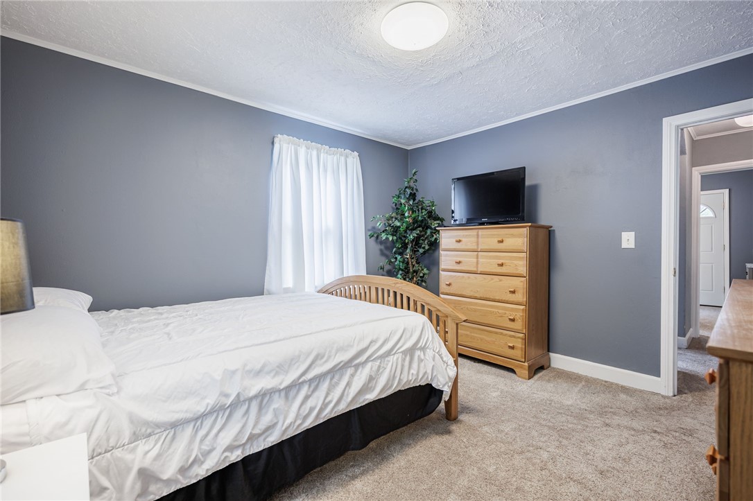 189 Cinnabar Road Irondequoit, NY 14617 - Photo 14 of 31