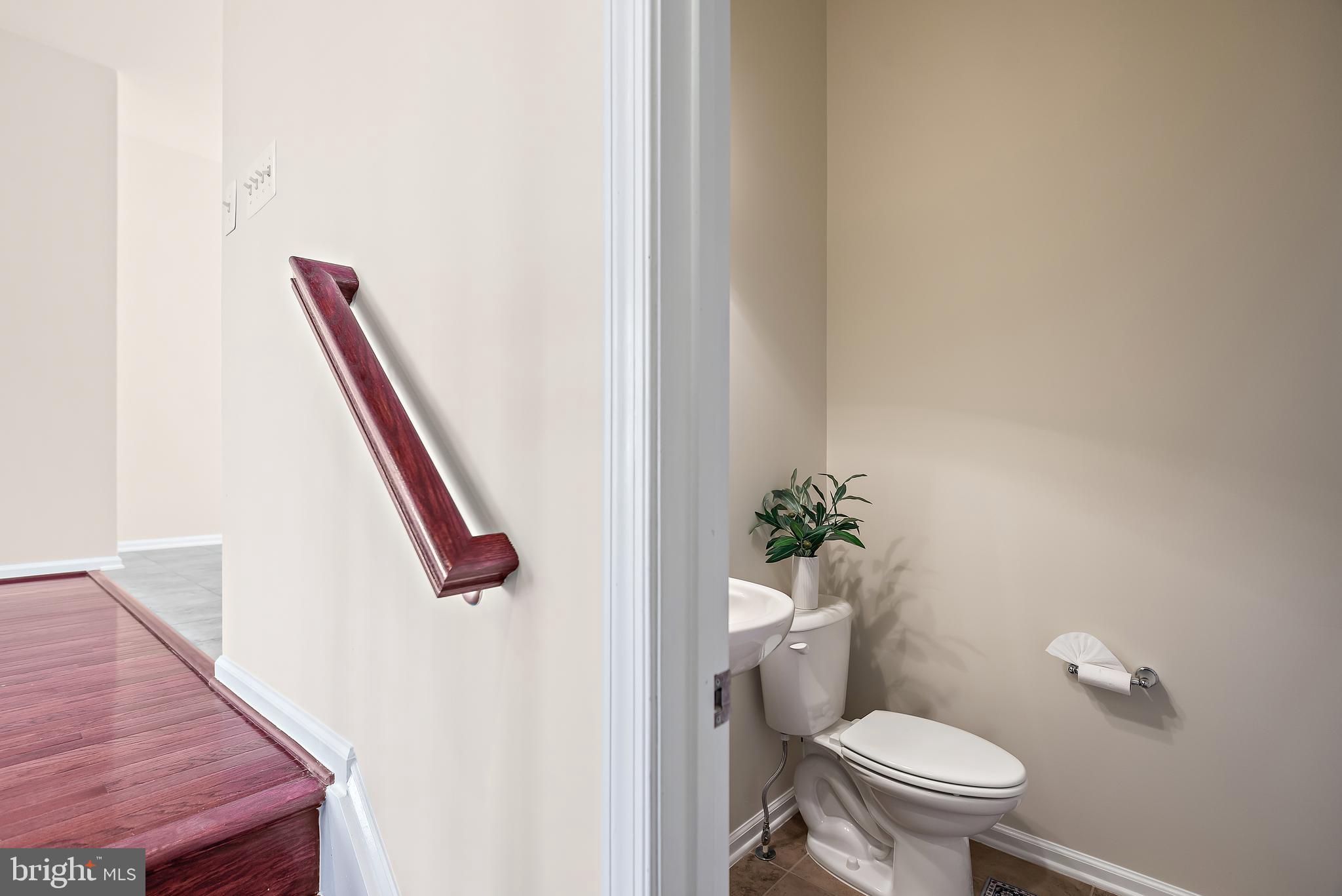 2147 Little Sorrel Way Silver Spring, MD 20902 - Photo 8 of 50 Gallery Image 8