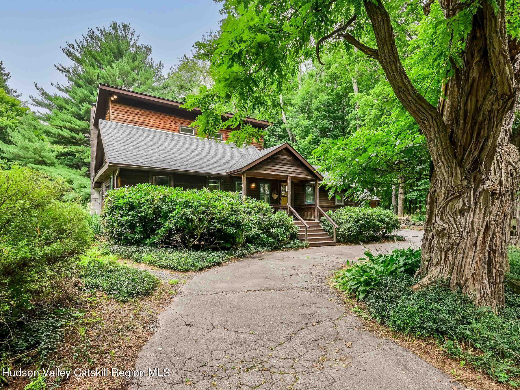 228 Plutarch Road Highland, NY 12528 - Photo 3 of 40 photo_online_003