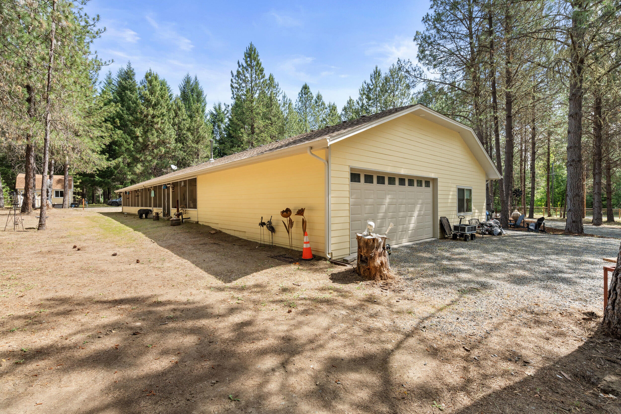 2075 Pleasant Creek Road Rogue River, OR 97537 - Photo 30 of 46 28