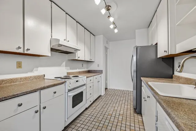 $775,000 | 320 Vallejo Drive, Unit 18, Millbrae, CA 94030