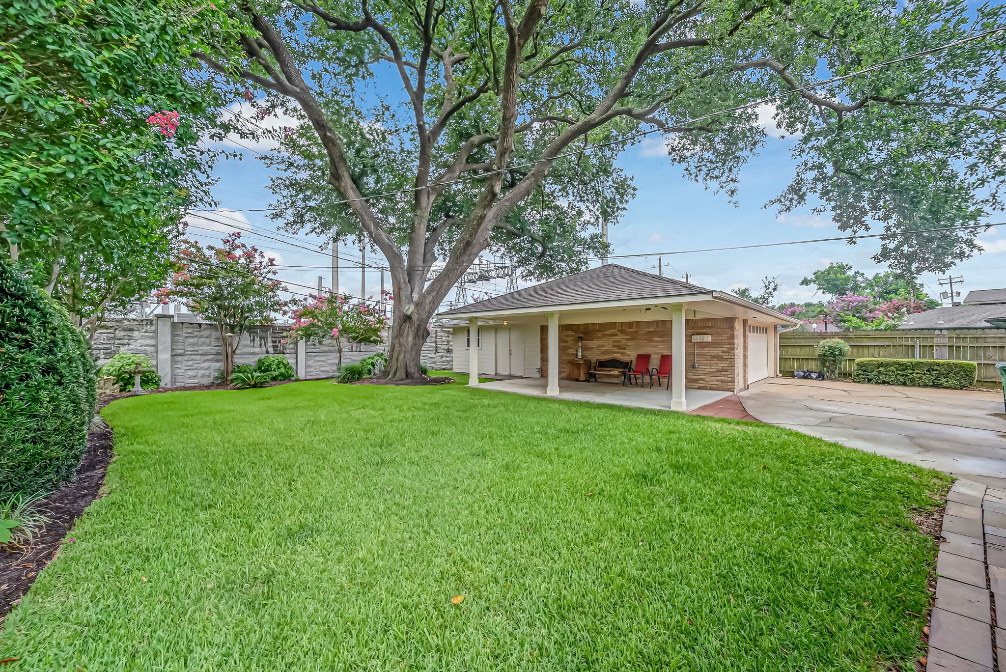 1330 Foxwood Road Houston, TX 77008 - Photo 5 of 30