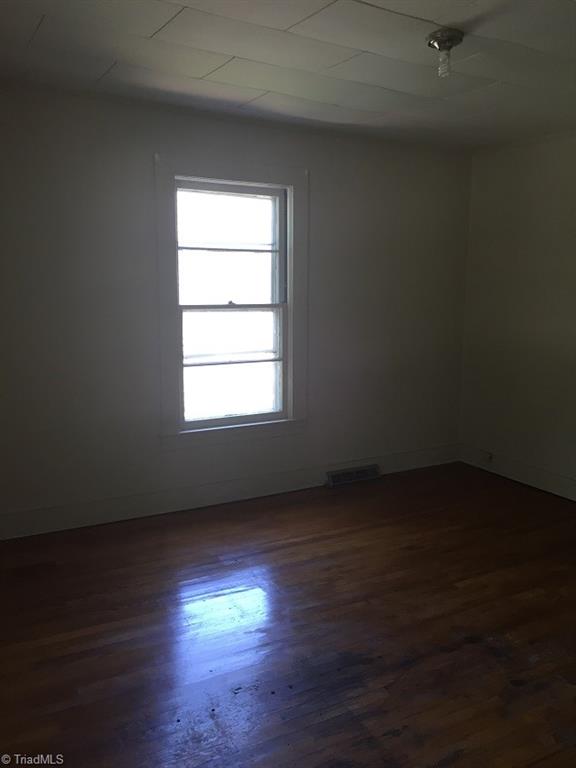 718 Forrest Street High Point, NC 27262 - Photo 2 of 7 Gallery Image 2