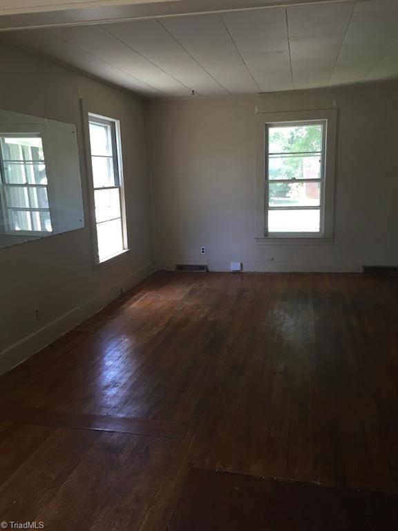 718 Forrest Street High Point, NC 27262 - Photo 4 of 7 Gallery Image 4