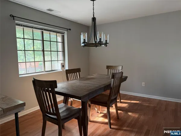 $2,585 | 2308 Hemingway Lane, Unit 2308, Mahwah, NJ 07430