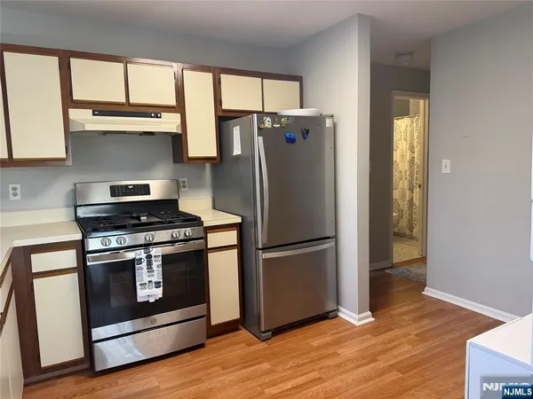 $2,585 | 2308 Hemingway Lane, Unit 2308, Mahwah, NJ 07430