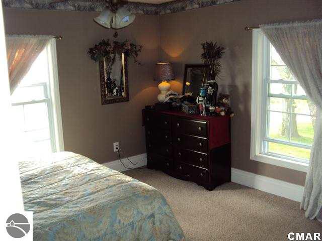 11691 East Pleasant Valley Road Shepherd, MI 48883 - Photo 14 of 20 1771253-13.JPG
