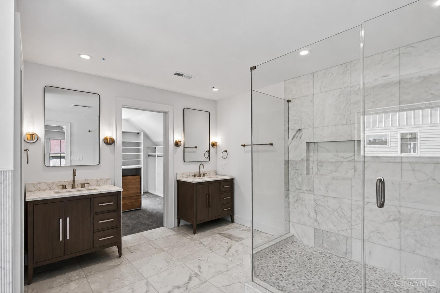 9509 Butler Warren Road West Chester, OH 45069 - Photo 10 of 19