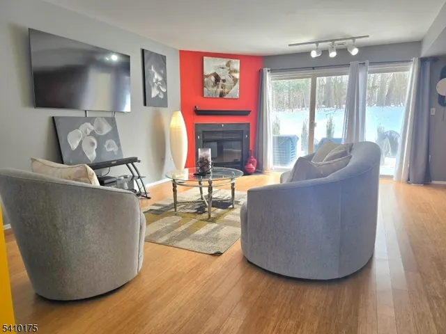 $3,200 | 177 Hyde Park Road, Somerset, NJ 08873