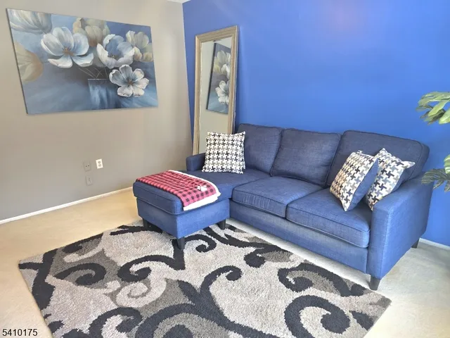 $3,200 | 177 Hyde Park Road, Somerset, NJ 08873