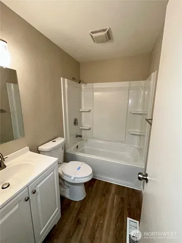 $1,015,000 | 19221 100th Avenue Northeast, Bothell, WA 98011