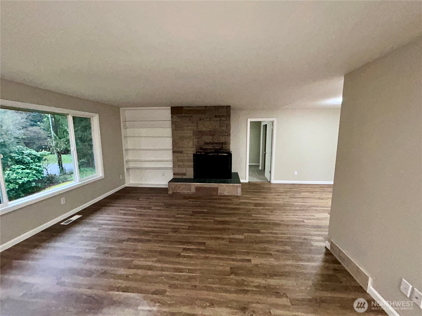 19221 100th Avenue Northeast Bothell, WA 98011 - Photo 3 of 28