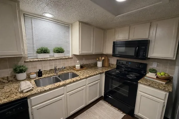 $1,900 | 2509 Stanford Street, Unit A, Rowlett, TX 75088