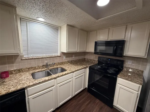$1,900 | 2509 Stanford Street, Unit A, Rowlett, TX 75088