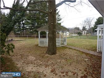 446 Leonard Road Huntingdon Valley, PA 19006 - Photo 4 of 9 Gallery Image 4