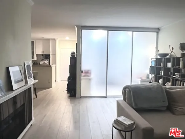 $649,000 | 11645 Montana Avenue, Unit 323, Los Angeles, CA 90049
