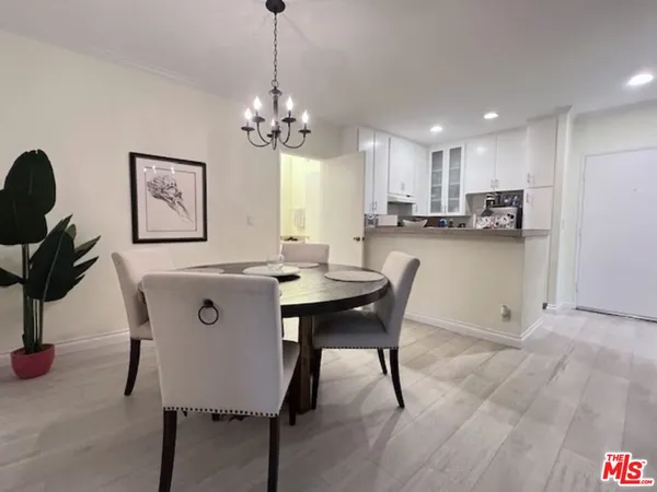 $649,000 | 11645 Montana Avenue, Unit 323, Los Angeles, CA 90049