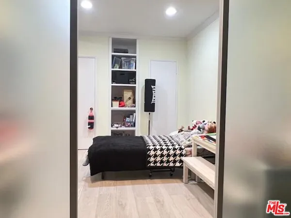 $649,000 | 11645 Montana Avenue, Unit 323, Los Angeles, CA 90049