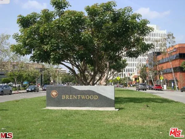 $649,000 | 11645 Montana Avenue, Unit 323, Los Angeles, CA 90049