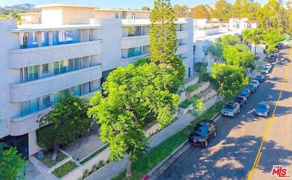 $649,000 | 11645 Montana Avenue, Unit 323, Los Angeles, CA 90049