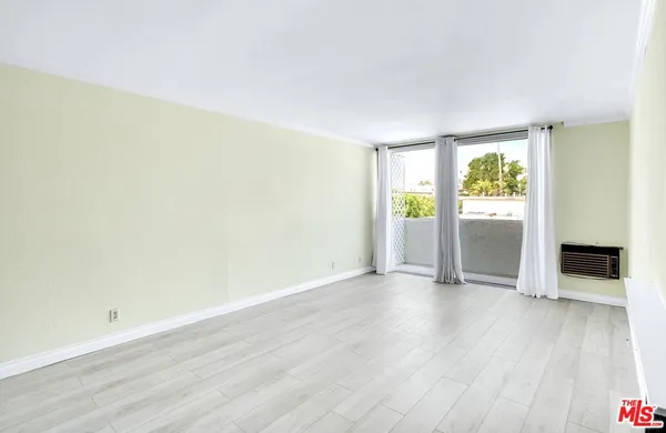 $649,000 | 11645 Montana Avenue, Unit 323, Los Angeles, CA 90049