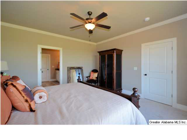 1052 Evan Circle Chelsea, AL 35043 - Photo 8 of 17