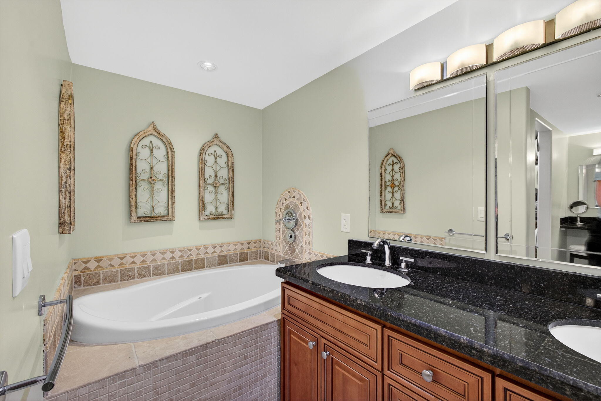 129 South Golfview Road, Unit 7 Lake Worth Beach, FL 33460 - Photo 41 of 79 51-web-or-mls-5D1A7887