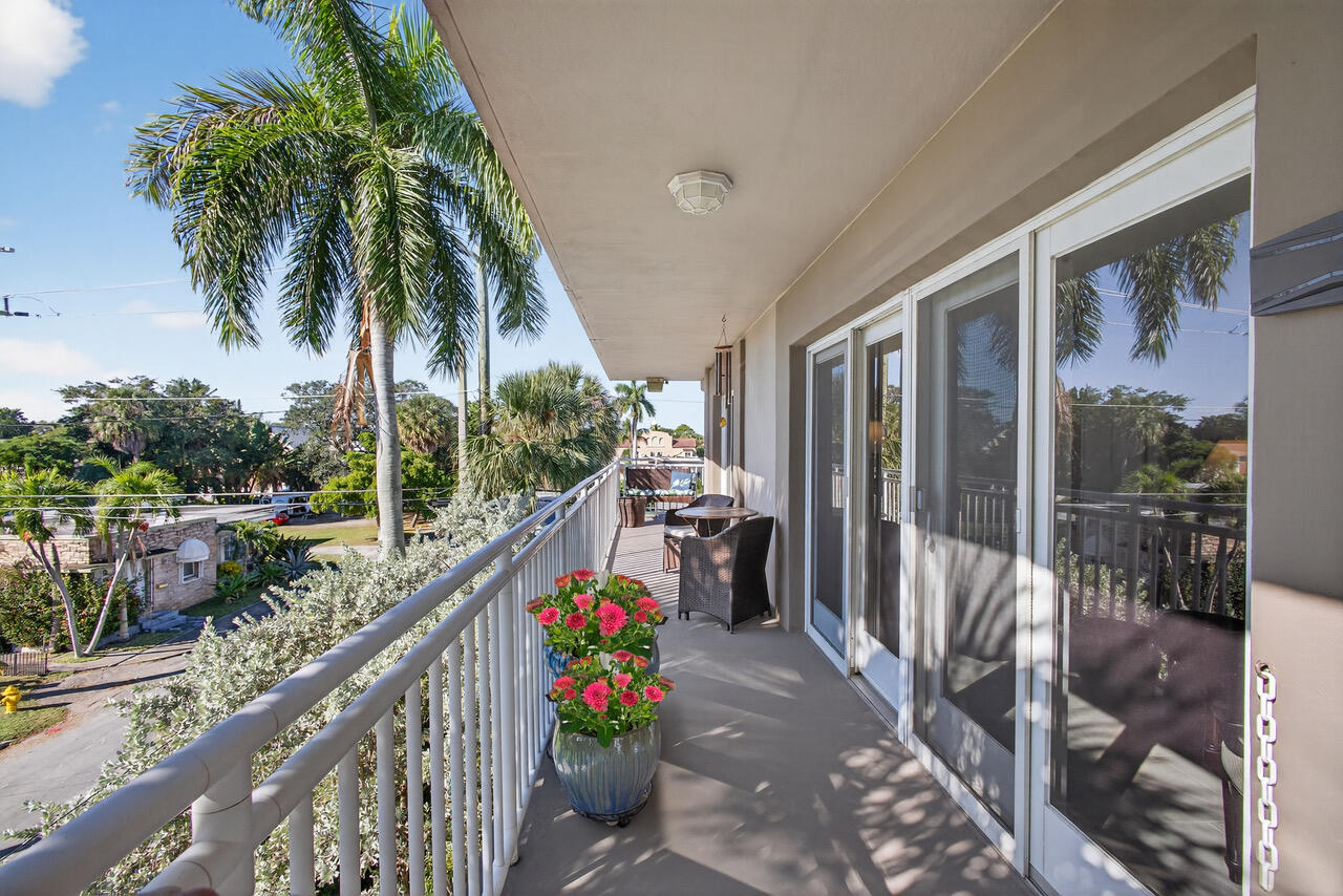 129 South Golfview Road, Unit 7 Lake Worth Beach, FL 33460 - Photo 46 of 79 5D1A7953