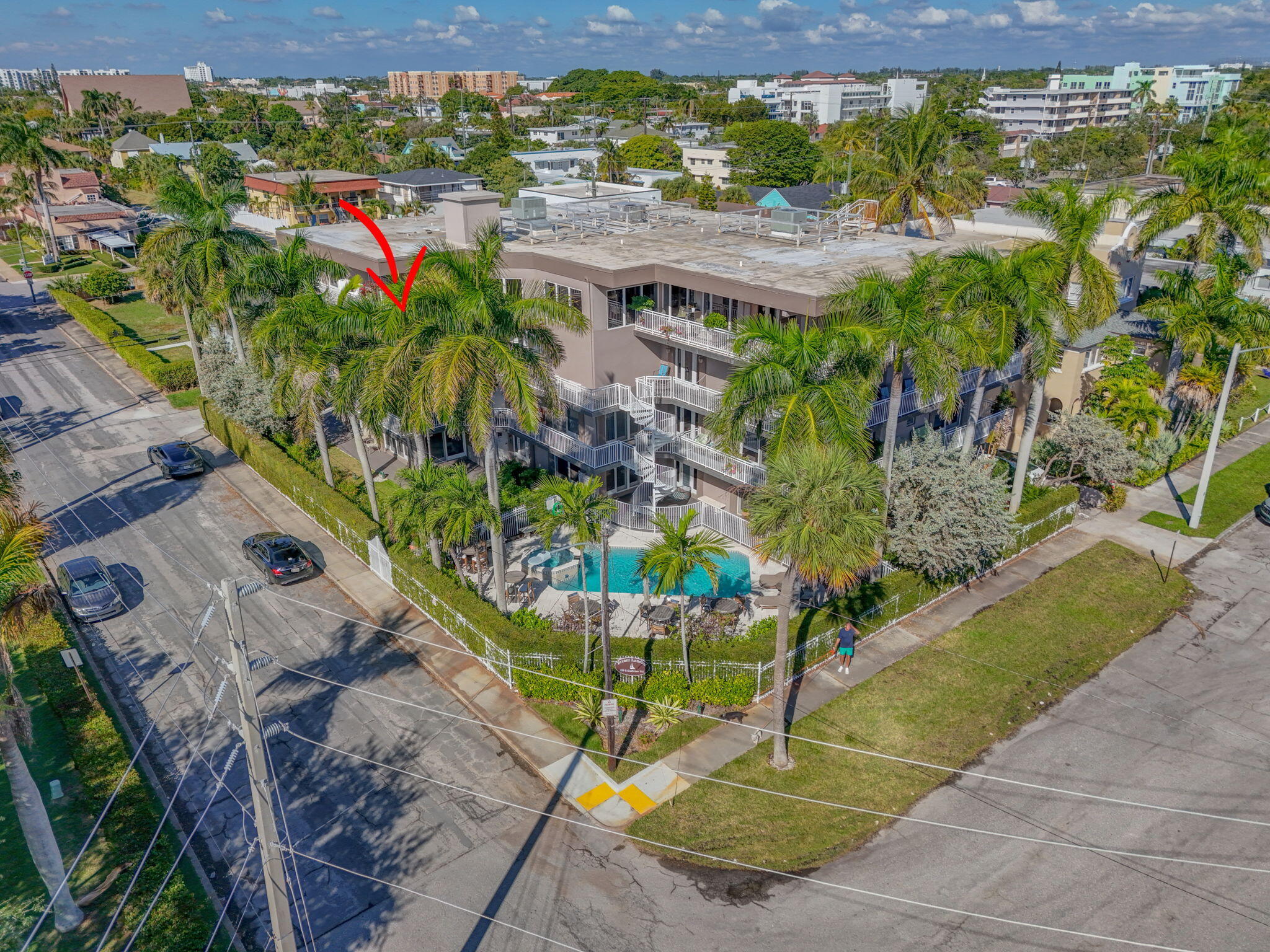 129 South Golfview Road, Unit 7 Lake Worth Beach, FL 33460 - Photo 57 of 79 77-web-or-mls-DJI_20251121102700_0646_DJ
