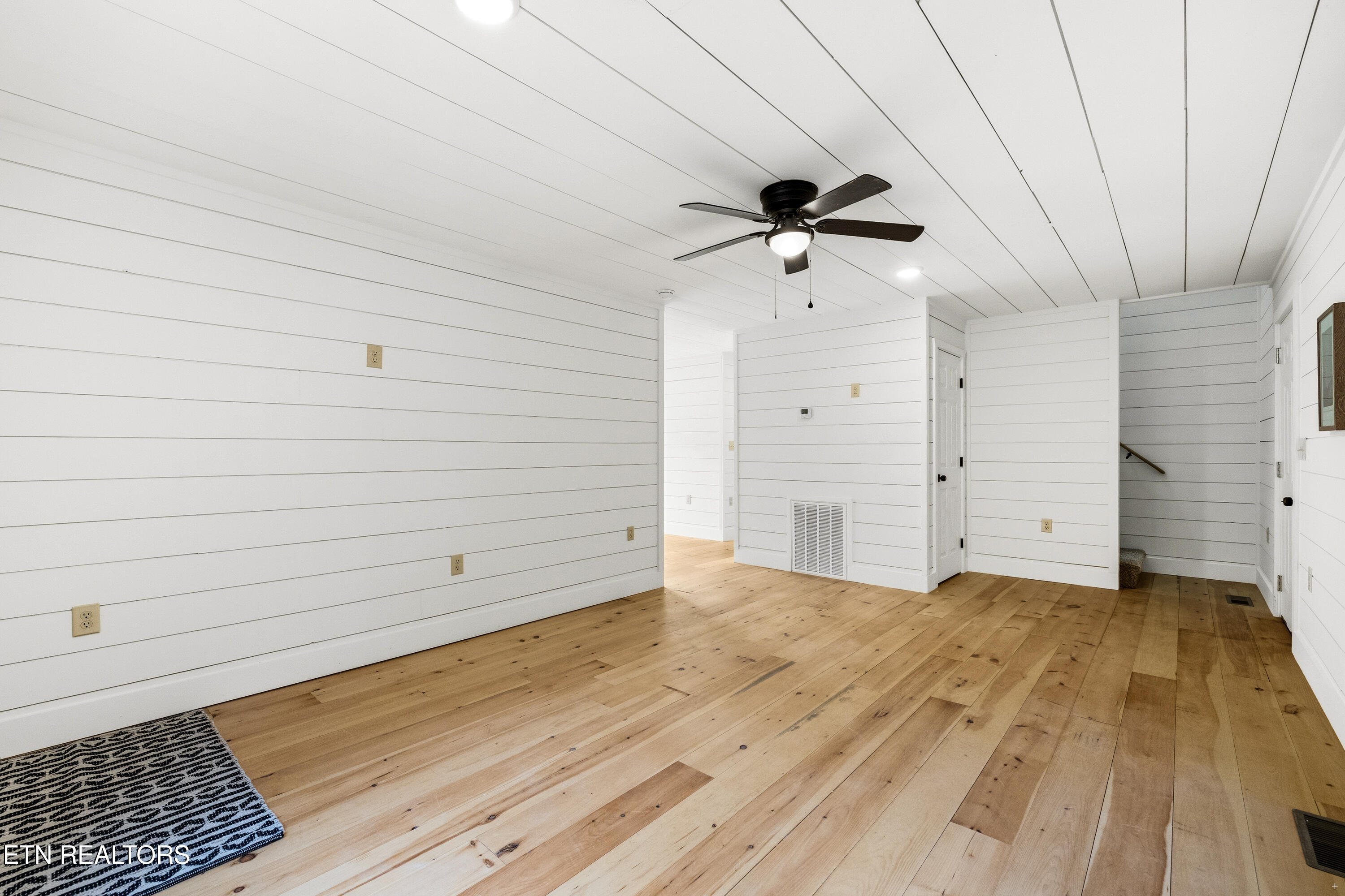 157 Greasy Cove Road Cosby, TN 37722 - Photo 7 of 31 Positive Perceptions-5