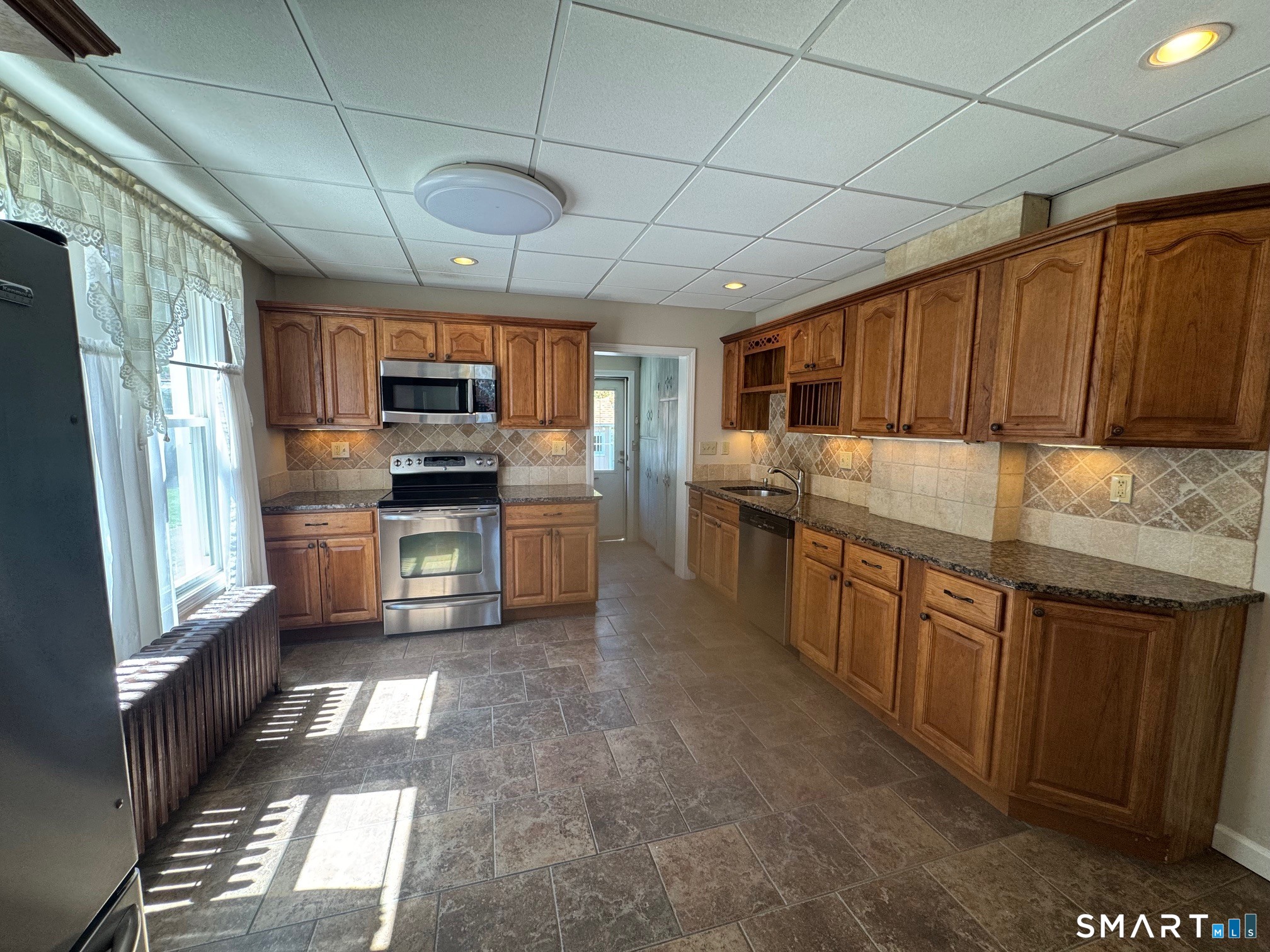217 Walnut Street Winchester, CT 06098 - Photo 6 of 34