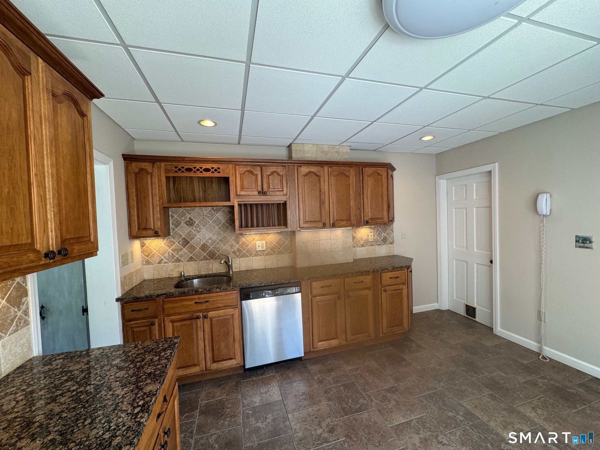 217 Walnut Street Winchester, CT 06098 - Photo 7 of 34