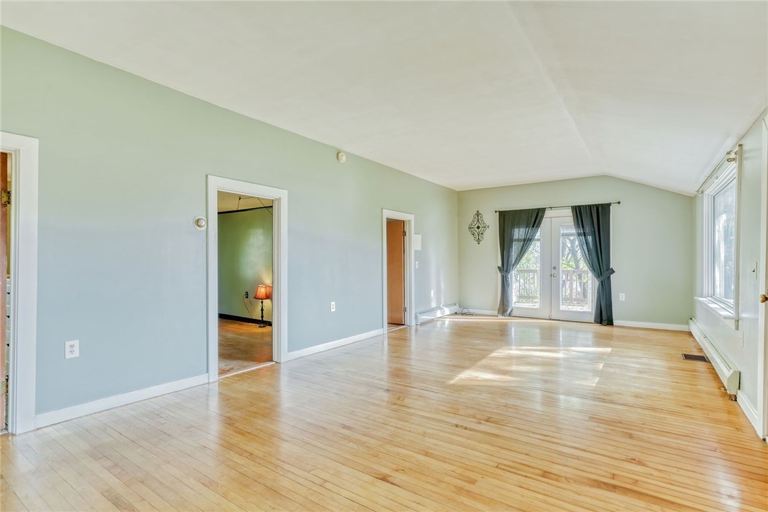 16 Pannell Road Perinton, NY 14450 - Photo 4 of 27